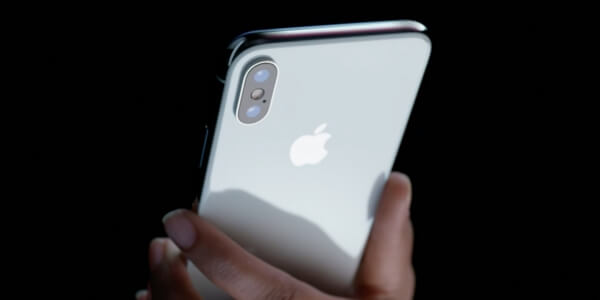 Η Apple πουλάει λιγότερα iPhones, αλλά βγάζει περισσότερα κέρδη από ποτέ