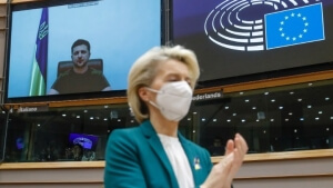 Β. Ζελένσκι: Κανείς δε θα μας λυγίσει, είμαστε σκληροί, είμαστε Ουκρανοί