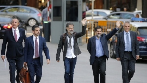 Καταλονία: Προβλέπονται μαζικές διαδηλώσεις μετά τη σύλληψη δύο αυτονομιστών ηγετών