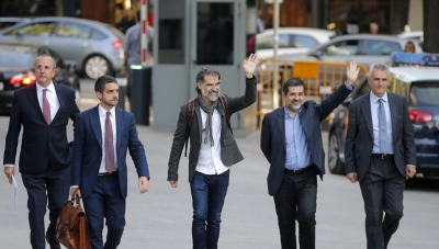 Καταλονία: Προβλέπονται μαζικές διαδηλώσεις μετά τη σύλληψη δύο αυτονομιστών ηγετών