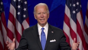 Ο Τζο Μπάιντεν αρχίζει την προετοιμασία για την ανάληψη της εξουσίας, χωρίς να περιμένει ο Ντ.Τραμπ να αναγνωρίσει την ήττα του