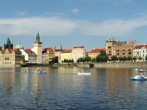 Τσεχία: Ο πρόεδρος Ζέμαν επαναλαμβάνει την άρνησή του η χώρα του να υποδεχθεί "μουσουλμάνους μετανάστες"