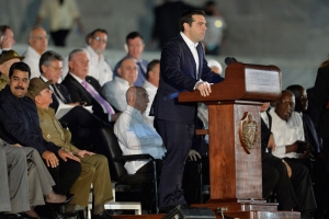 Θερμή ανταπόκριση από τους Κουβανούς πολίτες στον επικήδειο λόγο του Έλληνα πρωθυπουργού για τον Φιντέλ Κάστρο