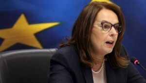 Μηχανισμό στις ταμειακές μηχανές που δεν θα επιτρέπει την διαγραφή συναλλαγών, σχεδιάζει η Κ. Παπανάτσιου