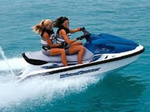 Θαλάσσια σπορ:  Ποιους κινδύνους κρύβουν;