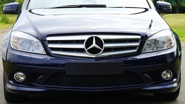 Επένδυση 1 δισ. ευρώ η Daimler