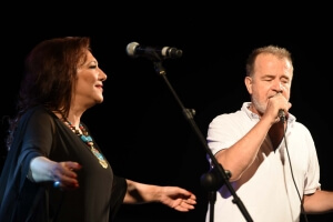 Η Ελένη Βιτάλη με το Νίκο Ζιώγαλα στο Φεστιβάλ Θάλασσας του Δήμου Νέας Προποντίδας