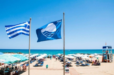 Γαλάζιες Σημαίες 2026: Πρωταθλήτρια η Ελλάδα με 658 βραβεύσεις και κορυφαίες Κρήτη και Χαλκιδική