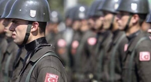 Η Άγκυρα θα απολύσει 3.000 μέλη των ενόπλων δυνάμεων που κατηγορεί για διασυνδέσεις με τον ιεροκήρυκα Γκιουλέν