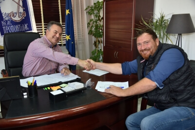Υπογραφή της σύμβασης για την “Κατασκευή του κλειστού γυμναστηρίου Σημάντρων”