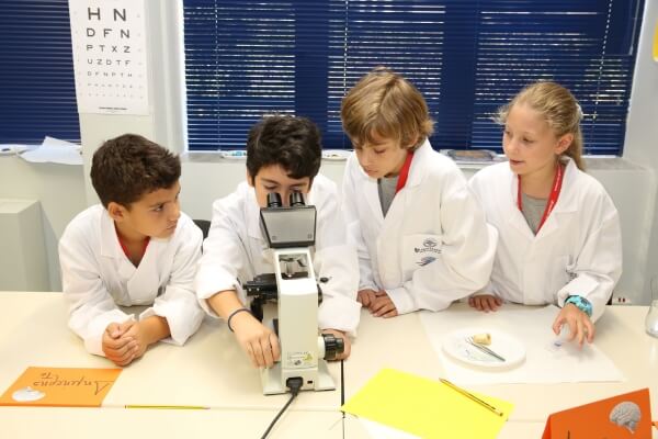 Ένα διαφορετικό θερινό σχολείο, για παιδιά με... ταλέντο στις επιστήμες