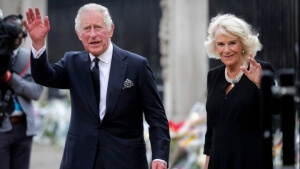 Δύο ημέρες μετά τον θάνατο της Ελισάβετ Β', ο Κάρολος Γ' ανακηρύσσεται σήμερα επίσημα βασιλιάς