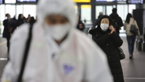 Όλα όσα πρέπει να ξέρετε για το νέο κοροναϊό: 12 ερωταπαντήσεις για τη μετάδοση, τα συμπτώματα και τους κινδύνους του