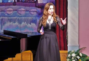 Ρεσιτάλ κλασσικού τραγουδιού με την Μάρια Ντεβιτζάκη στα Ν. Μουδανιά