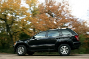 Η αυτοκινητοβιομηχανία Chrysler ανακαλεί 21.598 εισαγόμενα οχήματα τζιπ Cherokee