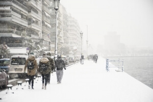 Στα "λευκά" ξύπνησε η Θεσσαλονίκη