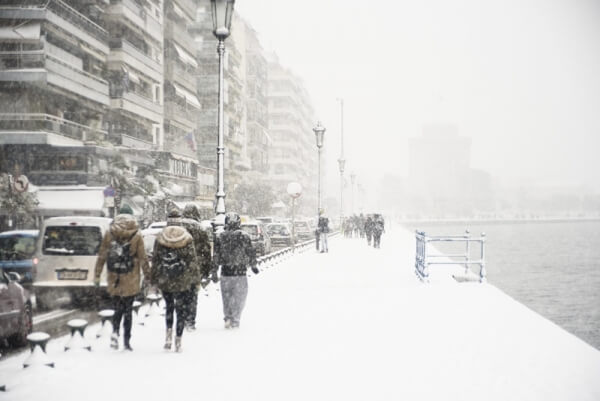 Στα "λευκά" ξύπνησε η Θεσσαλονίκη