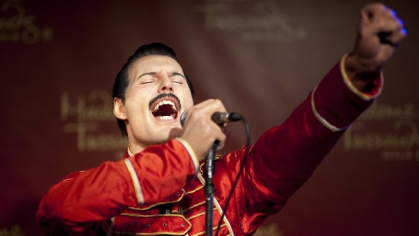 Πρώτοι σε πωλήσεις οι Κουίνς