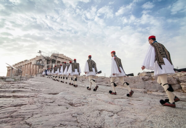 Θεσσαλονίκη: Στα ...τσαρούχια των Ευζώνων. Μια ξεχωριστή ξενάγηση στο Πολεμικό Μουσείο