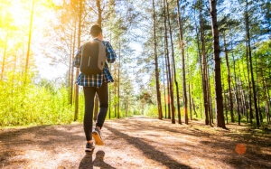 Ο «μαγικός» αριθμός για επαφή με τη φύση: 120 λεπτά την εβδομάδα αρκούν για καλύτερη υγεία και ευεξία