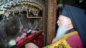 Μυτιλήνη: Χιλιάδες πιστοί στο πανηγύρι του Ταξιάρχη στο Μανταμάδο