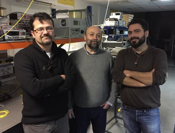 Υλοποίηση εγκεφαλικού νευρώνα ...made in Greece.