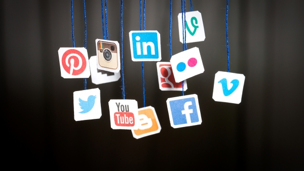 Ποιο Facebook; Το YouTube, το Instagram και το Snapchat προηγούνται κατά πολύ στις προτιμήσεις των εφήβων στις ΗΠΑ