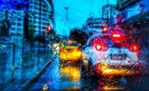 Χρυσοί κανόνες οδήγησης κατά τη διάρκεια της βροχής