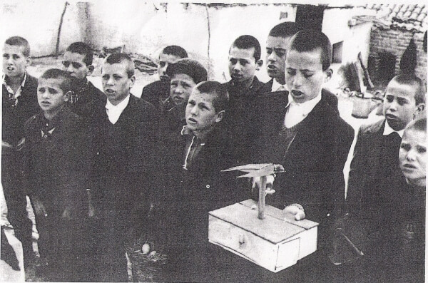 Έβρος: Τα «κόλιαντα», το κλέψιμο από τις αυλές και τα 9 φαγητά στο τραπέζι της παραμονής των Χριστουγέννων