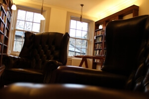 Η Βιβλιοθήκη των Λαθών (στο Εδιμβούργο)