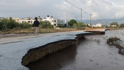 Σοβαρά προβλήματα στον Βόλο από την κακοκαιρία - Σε επιφυλακή στον δήμο Παλαμά Καρδίτσας