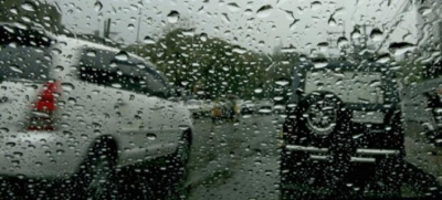 Θεσσαλονίκη: Κυκλοφοριακά προβλήματα προκάλεσε η βροχή
