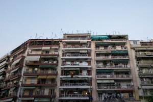 Διευκρινίσεις για τις αποζημιώσεις από τα μειωμένα ενοίκια με νέα απόφαση του ΥΠΟΙΚ