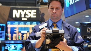 2019: Η παγκόσμια οικονομία απειλείται με αργή ασφυξία, με κίνδυνο την πυροδότηση της κοινωνικής οργής