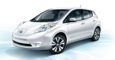 Τα 300.000 πωληθέντα αυτοκίνητα έφτασε το Nissan Leaf που φθάνει στην Ελλάδα τον Μάιο