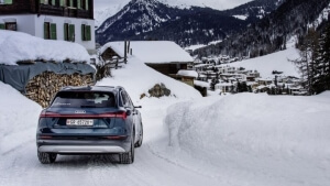 Οι κρύες ημέρες του χειμώνα αυξάνουν την κατανάλωση καυσίμου σε όλα τα συμβατικά και υβριδικά αυτοκίνητα