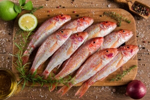 Καλοφαγάδες οι αρχαίοι Έλληνες, με προτίμηση στα μπαρμπούνια και τα χέλια!