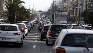 Πρόστιμα ανάλογα με το εισόδημα για παραβάσεις του ΚΟΚ προτείνει ο υφ. Μεταφορών Ν. Μαυραγάνης