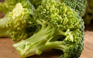 Τα λάχανα και τα μπρόκολα μειώνουν τον κίνδυνο για καρκίνο του εντέρου