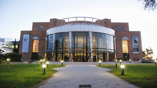 Θεσσαλονίκη: Μέγαρο Μουσικής, αλλά και διαλέξεων, θεάτρου, κινηματογράφου, «ανήσυχων ήχων» και κοινωνικής ευαισθησίας