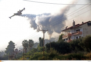 "Είμαστε σε καλό δρόμο" δήλωσε για την εξέλιξη της φωτιάς στη Χαλκιδική, ο περιφερειάρχης Απ. Τζιτζικώστας
