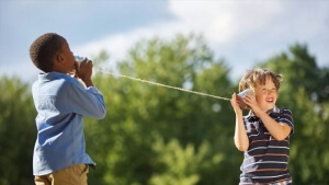 Ακούτε και μη βλέπετε, αν θέλετε να καταλάβετε καλύτερα τι νιώθουν οι άλλοι