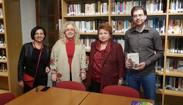 Με επιτυχία συνεχίζονται οι βιβλιοπαρουσιάσεις στη Δημοτική Βιβλιοθήκη Πολυγύρου