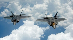 Le Monde diplomatique: «Πολεμικές ιαχές στο Αιγαίο»