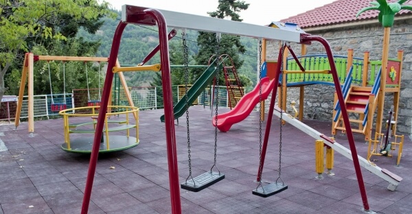 Προσωρινή παύση λειτουργίας όλων των παιδικών χαρών του Δήμου Πολυγύρου