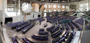 Ομιλία του Σταύρου Θεοδωράκη στην Bundestag