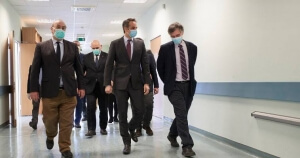 Die Zeit:  Ο ρόλος του  Σ. Τσιόδρα στην αντιμετώπιση της πανδημίας