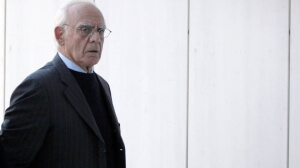 Αποφυλακίζεται ο πρώην υπουργός Άκης Τσοχατζόπουλος