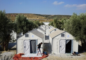 Better Shelter: Βραβείο Design 2016 στη λύση της IKEA για τους πρόσφυγες