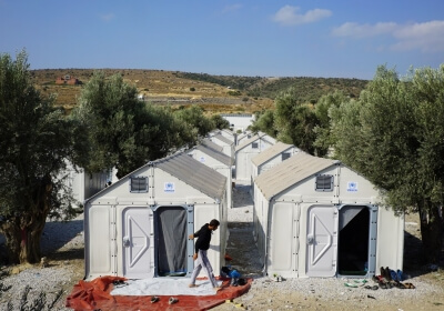 Better Shelter: Βραβείο Design 2016 στη λύση της IKEA για τους πρόσφυγες
